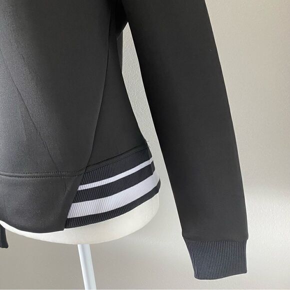 C&C California Womens Black Pullover Top SZ S NWT - Picture 10 of 15